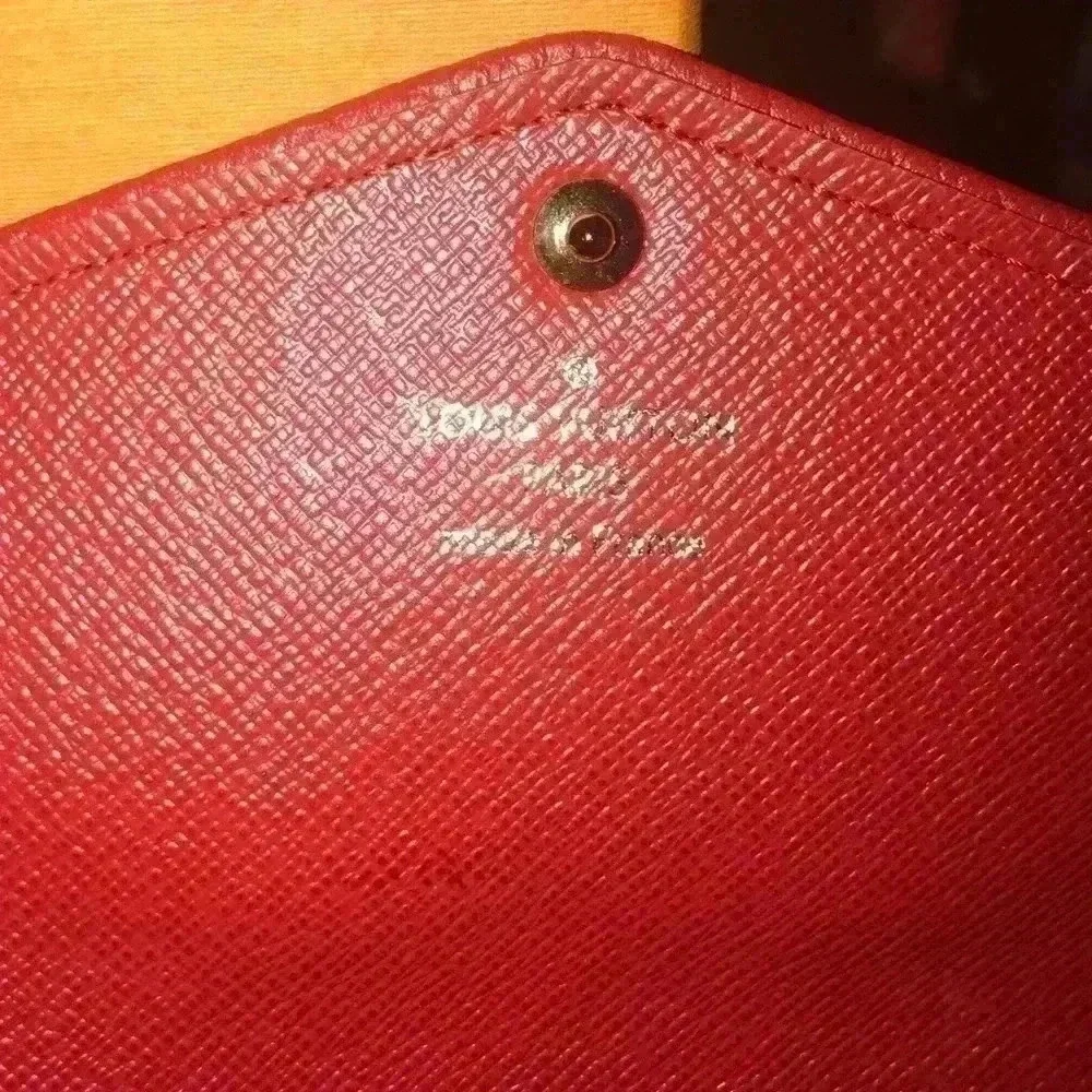 LOUIS VUITTON SARA RETIRO WALLET NEW **REDUCED